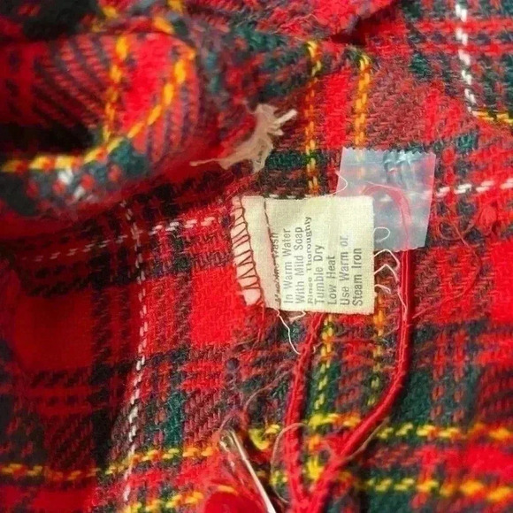 Beautiful vintage wool plaid bellbottoms. Elastic waist. - Picture 3 of 6